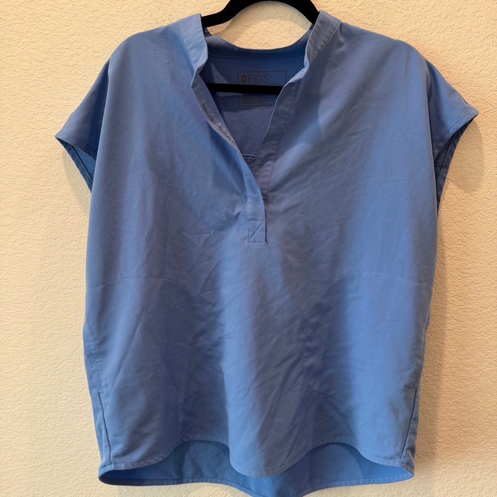 FIGS Technical Collection Light Blue Scrub Top Mandarin Collar V-Neck Large
